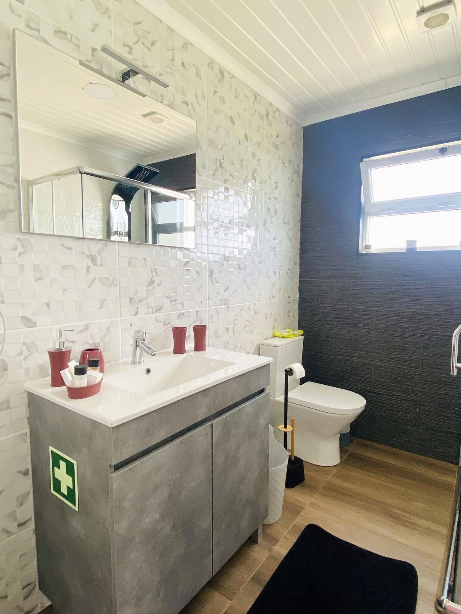 Casa Da Fonte - Alojamento Local Com Jacuzzi Nordeste  Exteriör bild